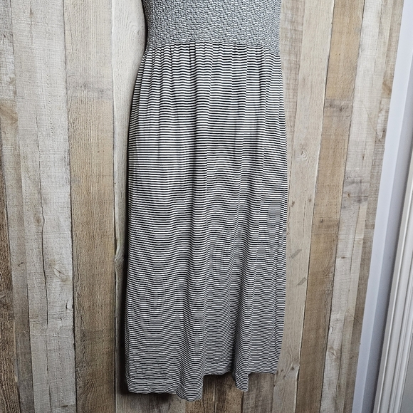 Lark & Grey Pullover Sleeveless Midi Dress Black Stripe Tank Seamless Stretchy - Picture 3 of 8